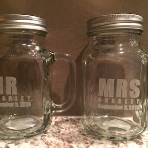 Tarros de cristal personalizados para novios - Juego de tarros de cristal para bodas - Tazas para el Sr. y la Sra. - Tazas personalizadas con tapa