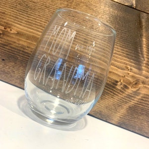 Mom Grandma and Dad Grandpa Stemless 17oz Large Wine Glass - Individually - Can Be Custom Personalized with Est Dates!