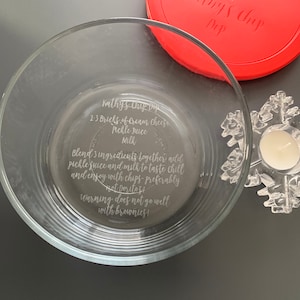 Niestandardowa, ręcznie pisana miska Pyrex z przepisami: 4 szklanki szkła trawionego
