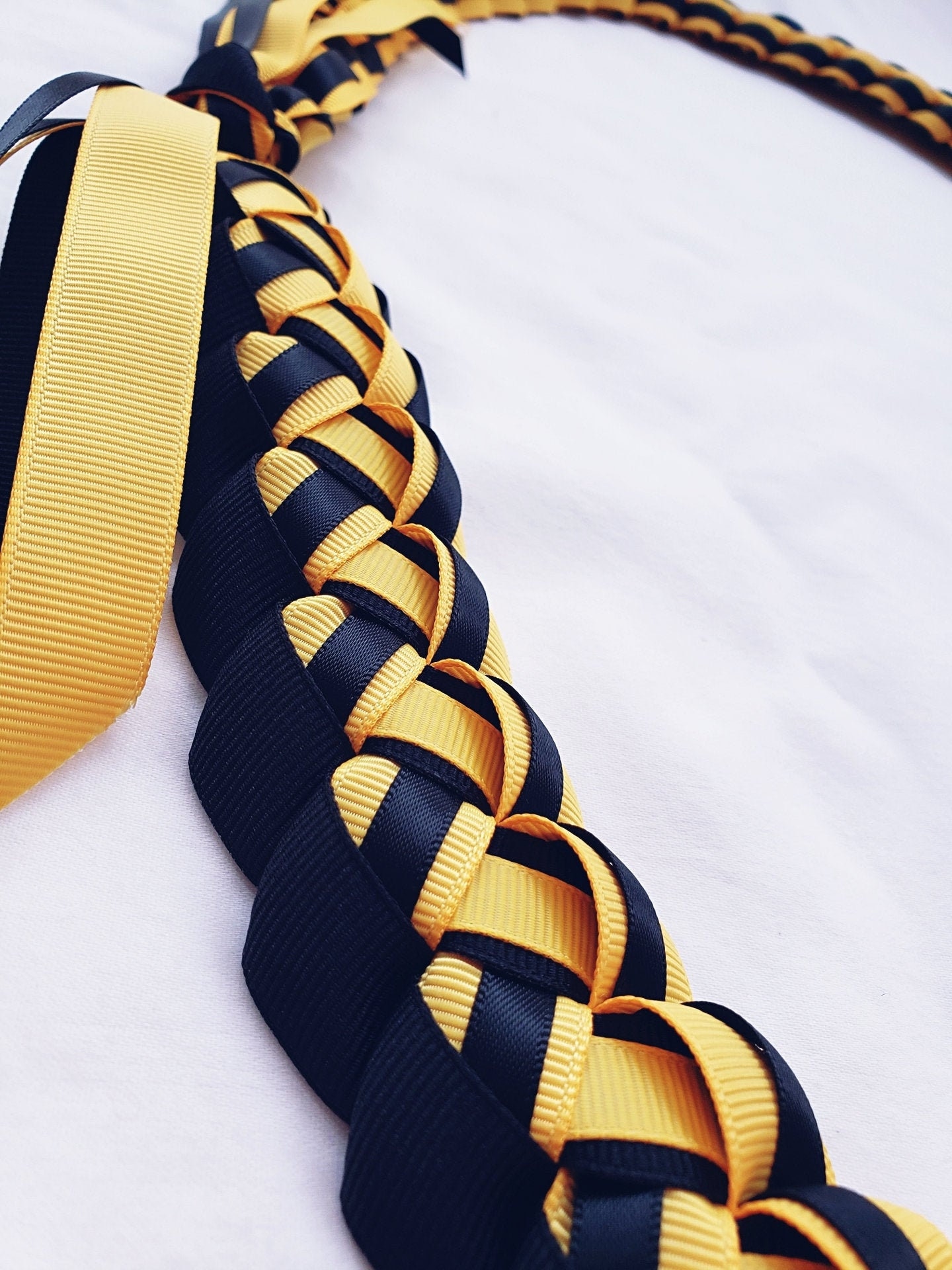 Black & Light Gold Graduation Ribbon Lei