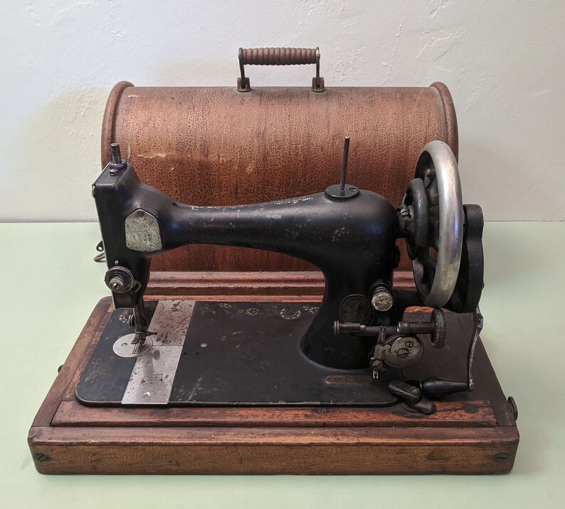 1898 Singer Model 28 portable handcrank sewing machine 3/4 Etsy