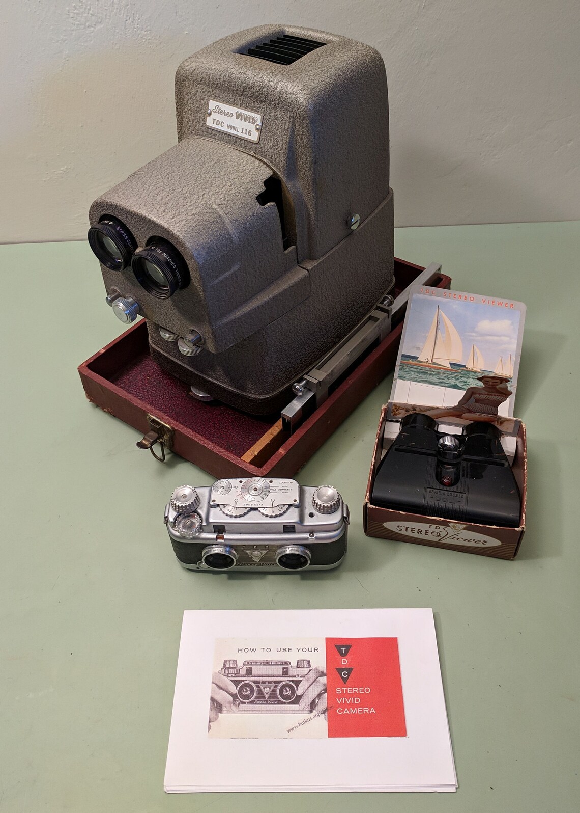 TDC Vivid 116 Stereo Slide Projector in case Etsy