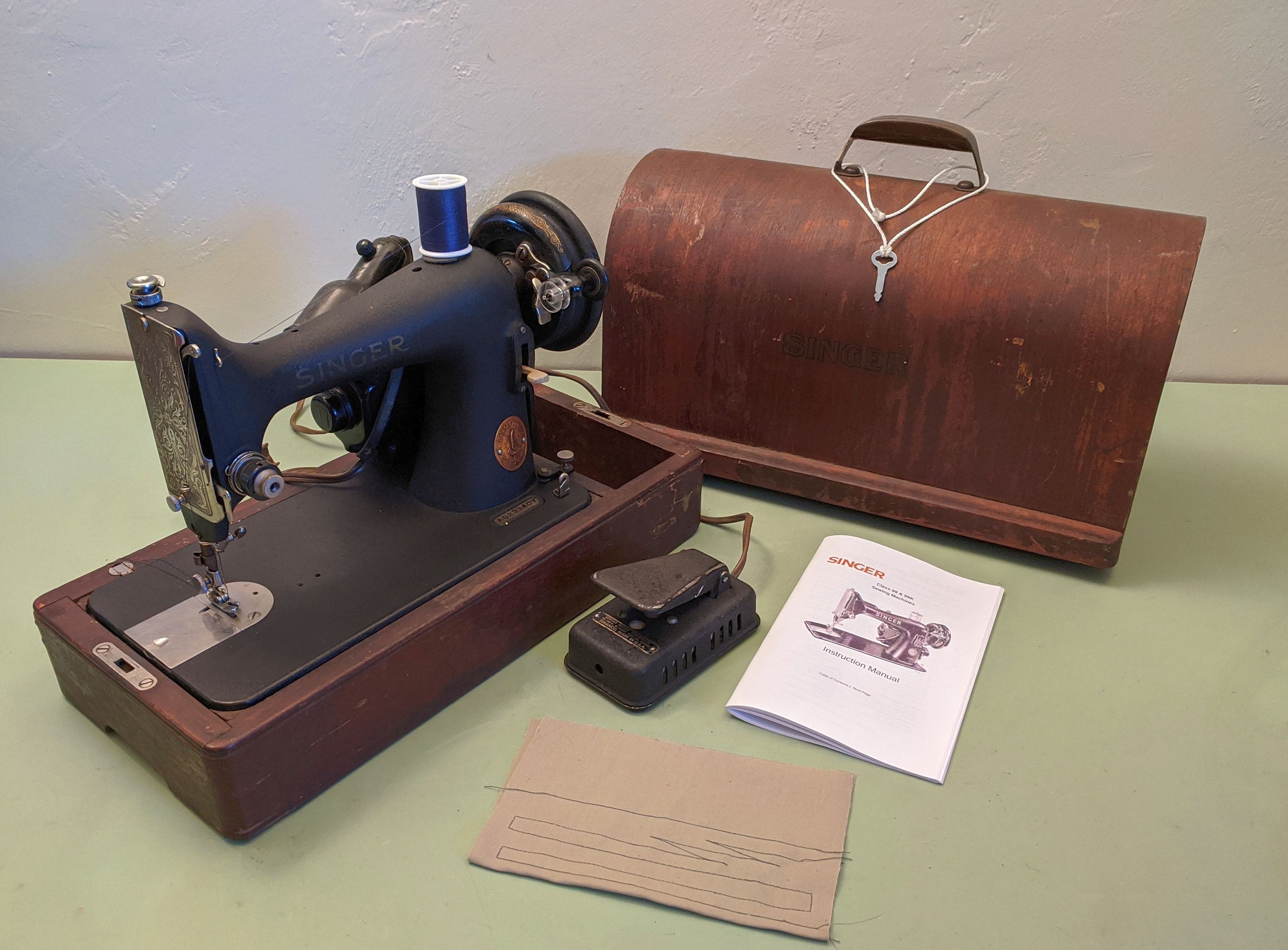 Singer Sewing Machine Model 99 in bentwood case Etsy