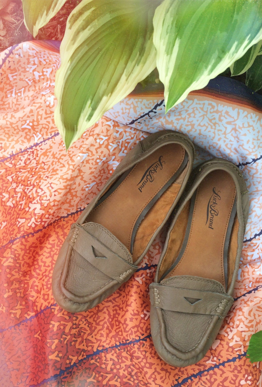 Vintage Lucky Brand Brown Leather Triangle Cut-out Moccasin