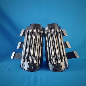 Cosplay Gauntlet dark hero – Sci-Fi Warrior Arm Armor – Handmade Costume Prop – LARP or Comic Convention Accessory