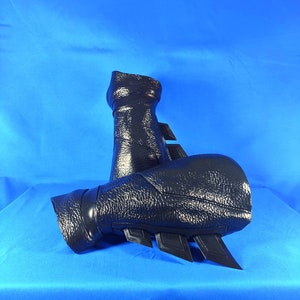 Cosplay Gauntlet bvs – Sci-Fi Warrior Arm Armor – Handmade Costume Prop – LARP or Comic Convention Accessory