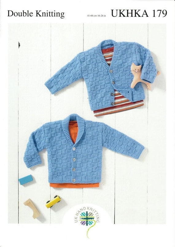 Womens Raglan Sleeve Jumpers /& Cardigan Chunky Knitting Pattern King Cole 5286