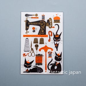 Cartão postal Cozyca / -black cat robin with sewing- por kuroneko isho
