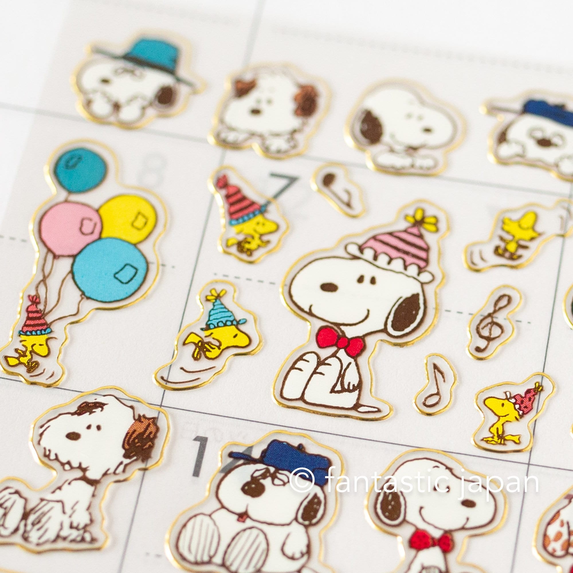 Autocollant Peanuts Snoopy 10x10 Cm - Brillant, Transparent, Vinyle Durable, Facile à Retirer - 3