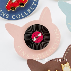 Pottering Cat hard enamel pin -red record-