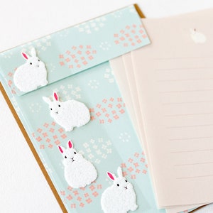 Juego de letras con pegatinas esponjosas -conejo-