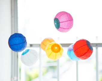 Papierballon -kleine bunte Ballons-