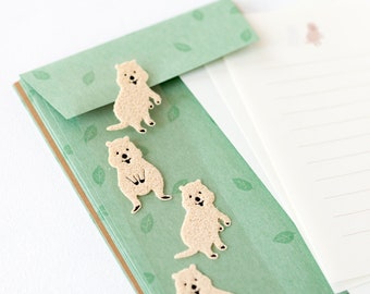 Letter set with fluffy sticker -kuacka wallaby-