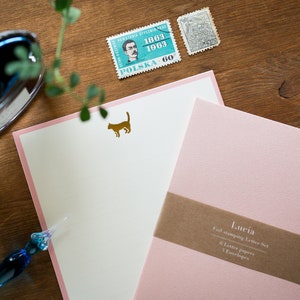 Goudfoliedruk briefschrijfset - Lucia 'kat'- van EL COMMUN / merk MATOKA/ made in Japan