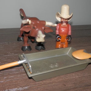 fisher price husky helpers bull cowboy rake shovel vintage 1980&#39;s toys