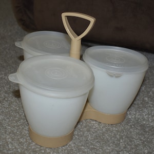 tupperware 3 piece condiment caddy with lids
