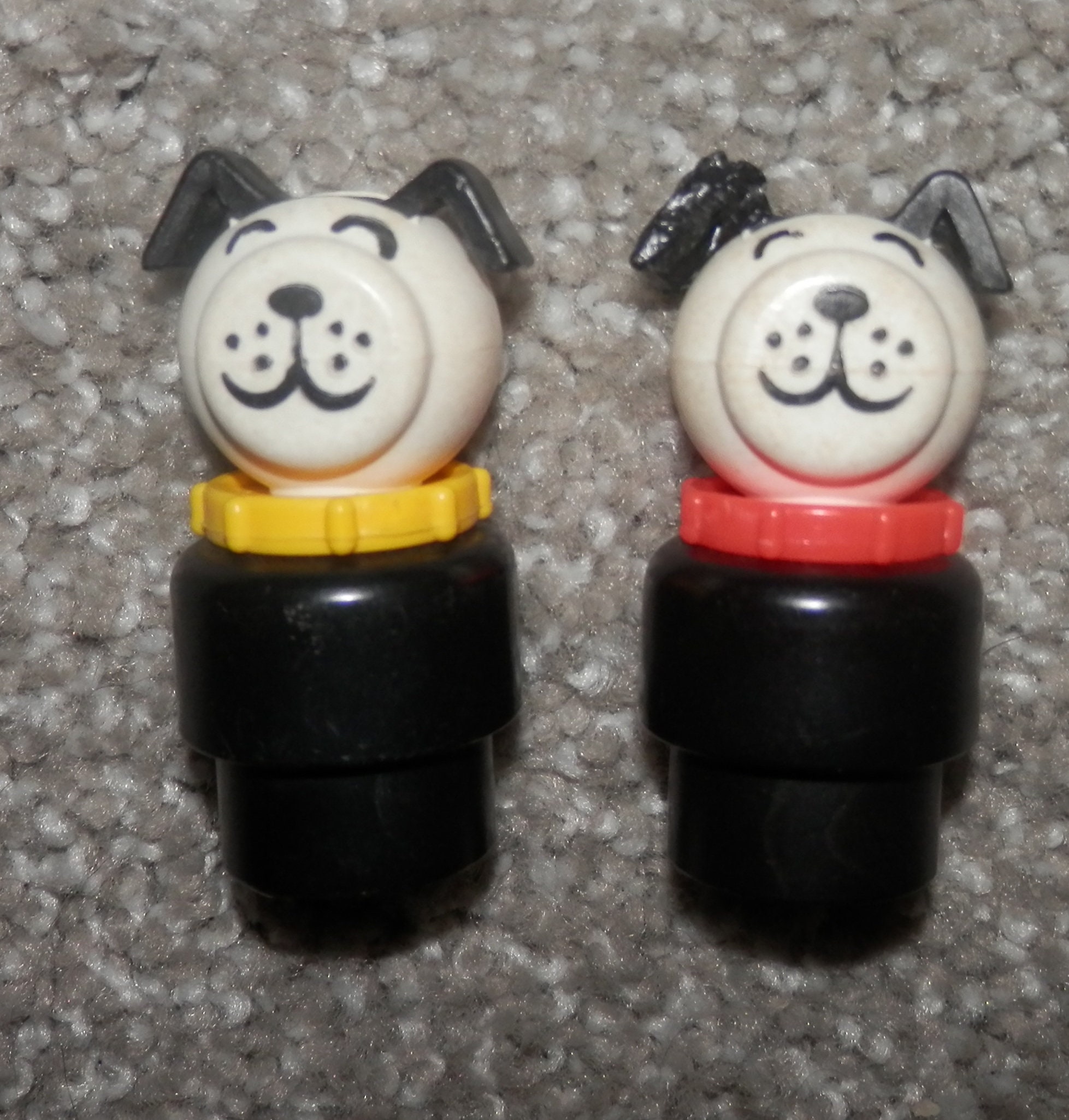 Fisher Price Little People TAN PUPPY DOG DOGGIE for HOUSE PET Red Collar Fisher Price Little People TAN PUPPY DOG DOGGIE for HOUSE PET Red Collar