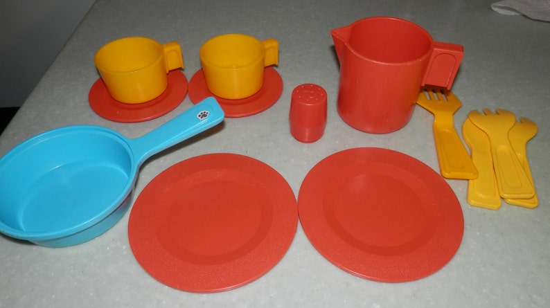 Fisher price dishes play set orange 