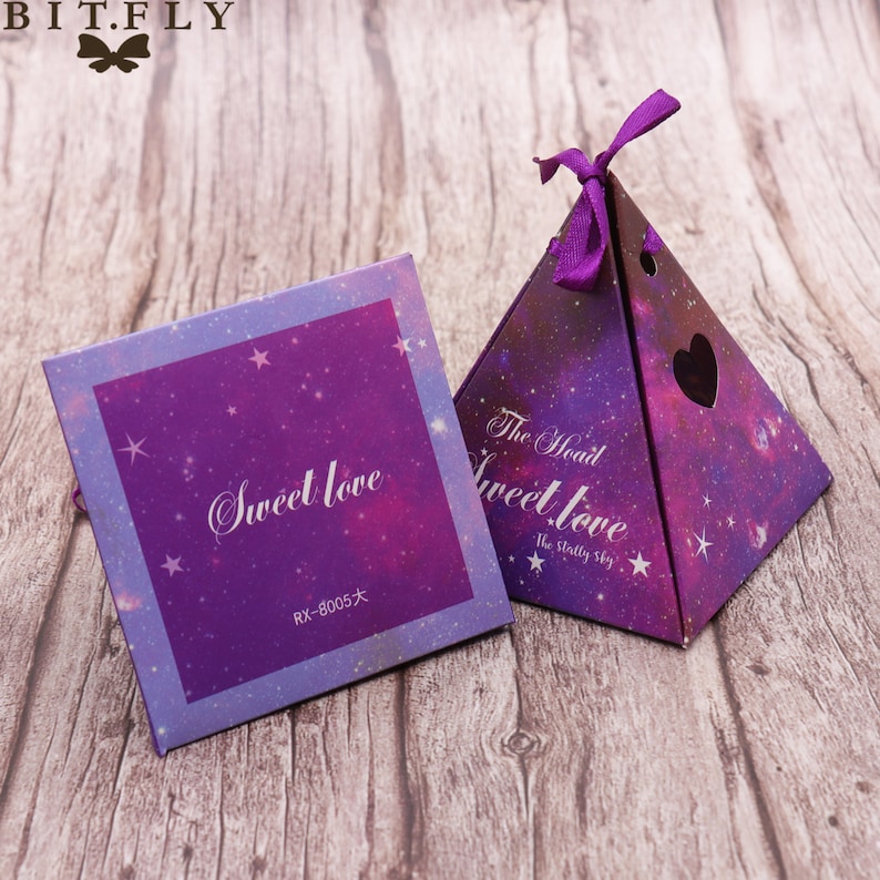 50pcs Kraft DIY paper Purple Triangular Gift Box with Starry Sky Wedding Candy Box Favors and Gifts Bag Party Decorations