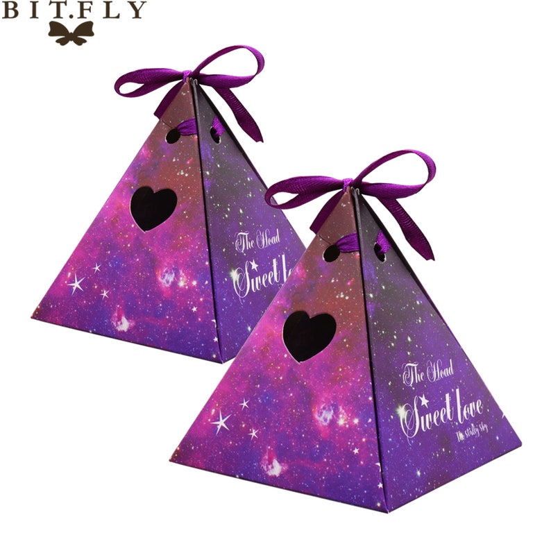 50pcs Kraft DIY paper Purple Triangular Gift Box with Starry Sky Wedding Candy Box Favors and Gifts Bag Party Decorations
