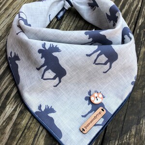 Dog bandana MOOSE // Outdoor dog bandana // Dog bandana fall // Puppy bandana // Hiking dog bandana // Dog bandanas // Moose // Mountains