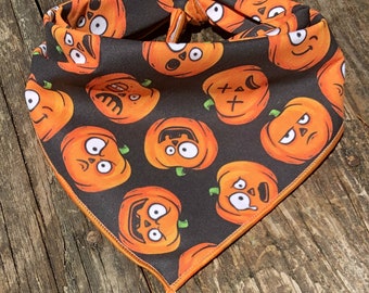 Halloween Dog bandana PUMPKIN FACES // Ghost dog bandanas // Dog costume // Halloween // Pumpkin bandana // Dog accessories // Puppy