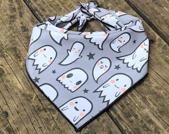 Halloween Dog bandana GRAY BOO // Ghost dog bandanas // Dog costume // Halloween // Ghost // Dog accessories // Puppy bandana