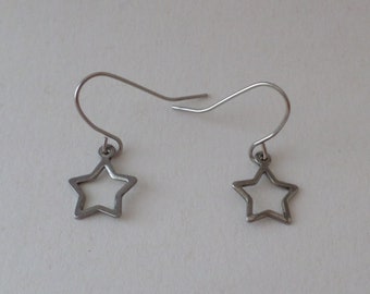 Stainless steel earrings - small star