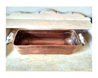 Old large planter in brass and copper, tray on 4 lion paw feet - ceramic handles - vintage 19th century pot cover