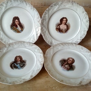 Conjunto de 4 placas antiguas estampadas - retratos de la familia real francesa - loza blanca y dorada