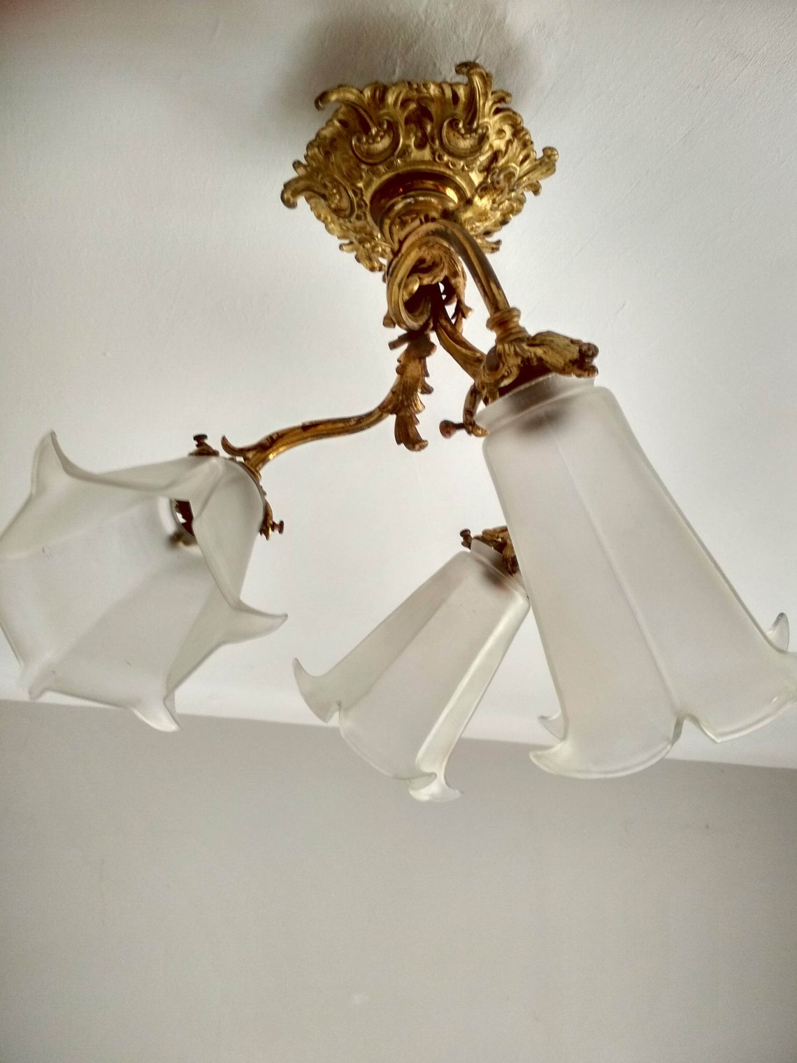 Lustre Plafonnier Ancien En Métal Doré - 3 Branches - Style Rétro Pour Salle à Manger
