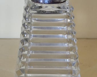 Salière Saupoudreuse En Verre à Pans Coupés Et Métal Argenté – Occasion Très Bon état