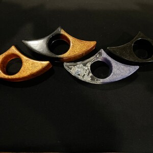 Thumb Page Holders