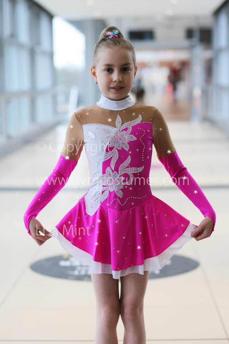 Twirling, roller skating dress show dance Acrobatic Rock/'n/'Roll Masterclass * * figure skating dress