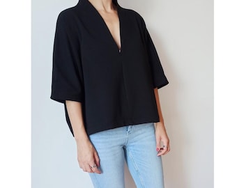 Minimalist V-neck Shirt, Oversized Jersey Women's Sweater, 3/4 Sleeve Top, Womens Clothing
