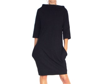 Abito da donna oversize minimalista in jersey pesante con tasche e colletto asimmetrico, abito elegante unico in tessuto pesante, abito autunno-inverno