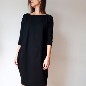 Abito oversize da donna elegante minimalista, abito ampio in jersey pesante elegante, abito bozzolo