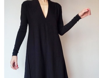 Vestido minimalista de jersey grueso de manga larga para mujer con cuello en V