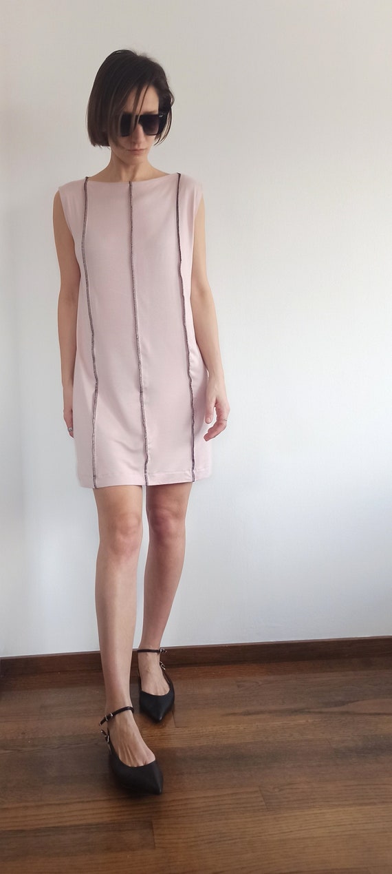 sleeveless straight cut dress Straight-cut viscose mini dress :: LICHI