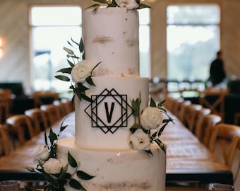 Personalized Black Acrylic Cake Charm, Wedding Cake Topper Alternative, Custom Monogram Cake Charm, Modern Wedding Cake Accessory