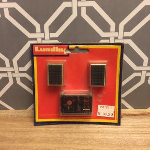 LUNDBY Vintage Miniature Dollhouse Record Player Speakers Set #5494 | 1970s Music Stereo System Turntable Cassette Accessories Original Card
