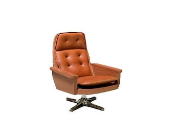 Vintage LUNDBY Brasilia Swivel Chair Miniature | 1970s MCM Dollhouse Furniture