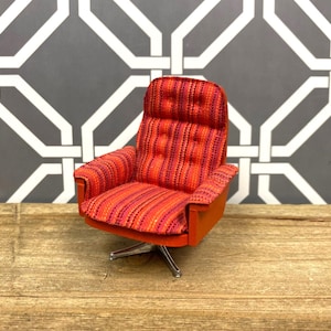 Vintage LUNDBY Miniature Dollhouse Swivel Chair Armchair  | 1970s Dolls House Mid-Century Modern Style | Red Orange Pink Stripe | 1:16 Scale