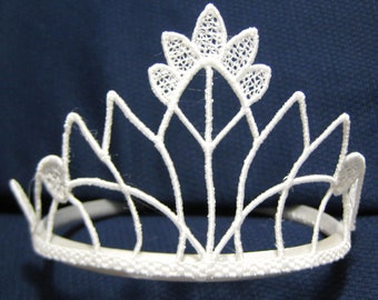 FSL Tiaras    5 "Free Standing Lace" Machine Embroidery Designs x 2 sizes each