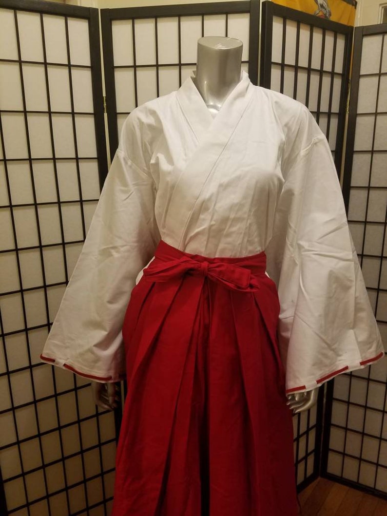 Shrine Maiden Miko Kimono and Hakama pants | Etsy