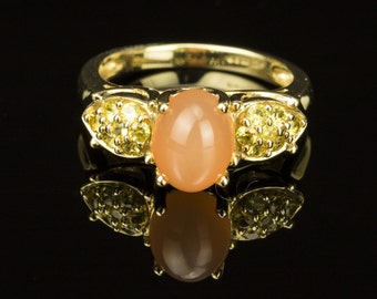 Striking 9ct Gold Yellow Topaz and Peach Iridescent Gemstone Ring, Made in England