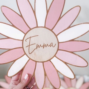 Personalised kids name Daisy Wall or Door Sign  | Girls Room Daisy Decor  | Pretty Flower Art baby nursery decor | Girls Room Door Sign