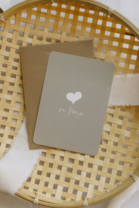 grau weiße Herz Postkarte // graue Grußkarte mit weißem Herz // von Herzen // Freundschaft // Karte Valentinstag // Postkarte Liebe