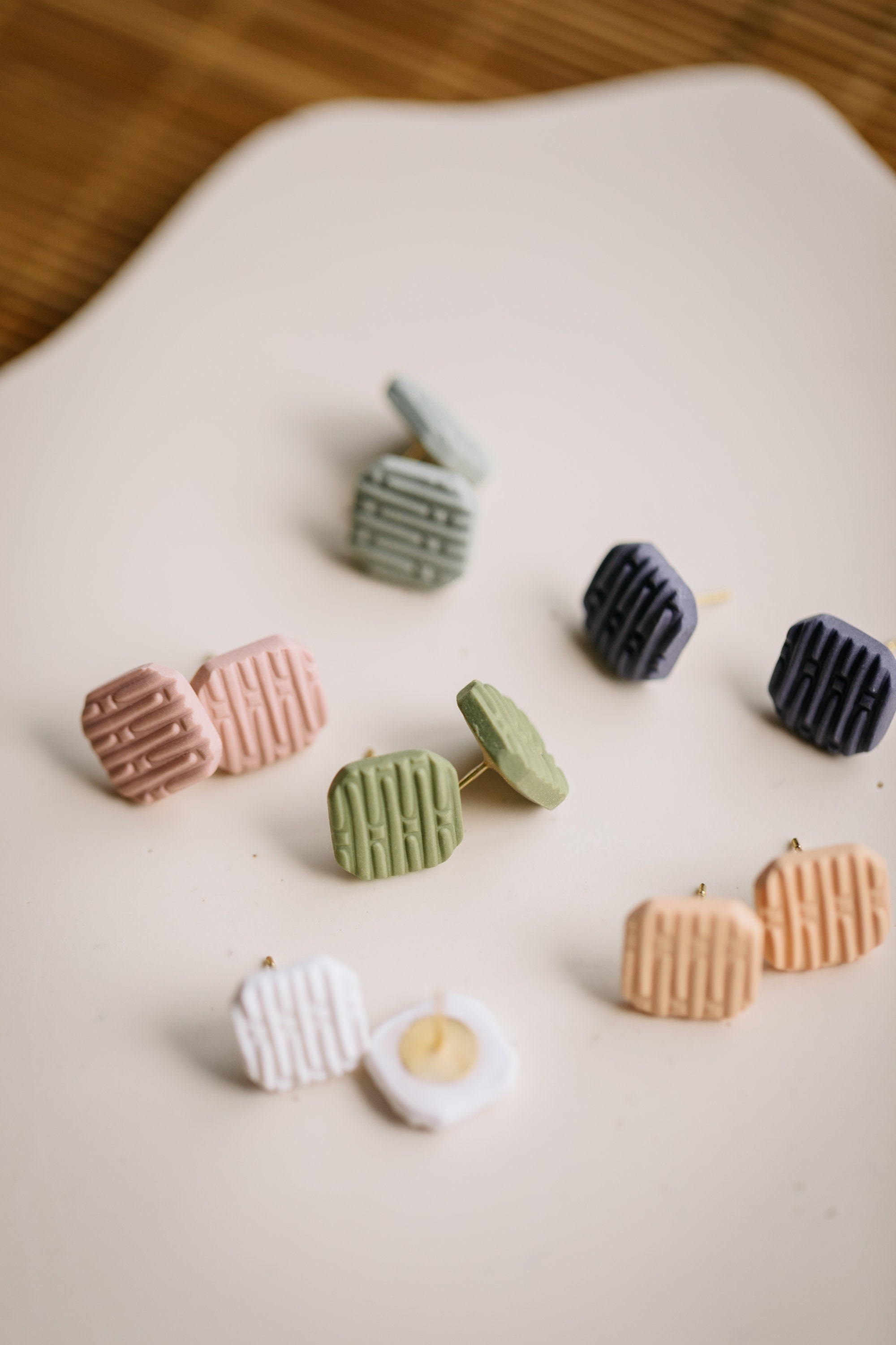 Polymer Clay Ohrringe, BENA, Ohrringe, Ohrstecker, gemustert, rechteckig, Rechteck, rosa, weiß