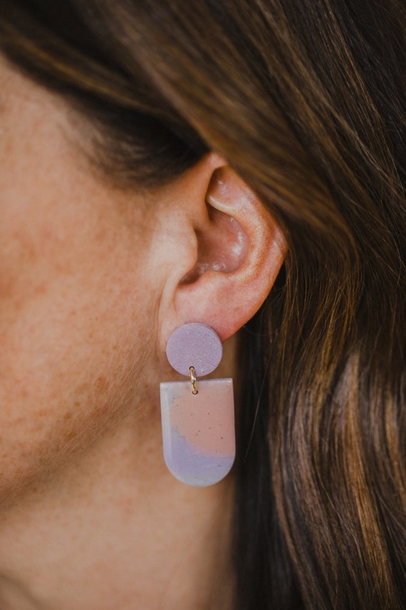 bogenförmige bunte Ohrringe aus Polymer Ton  // mehrfarbige bunte Polymer Clay Ohrringe  // Statement Ohrringe // Farbenfrohe Ohrringe